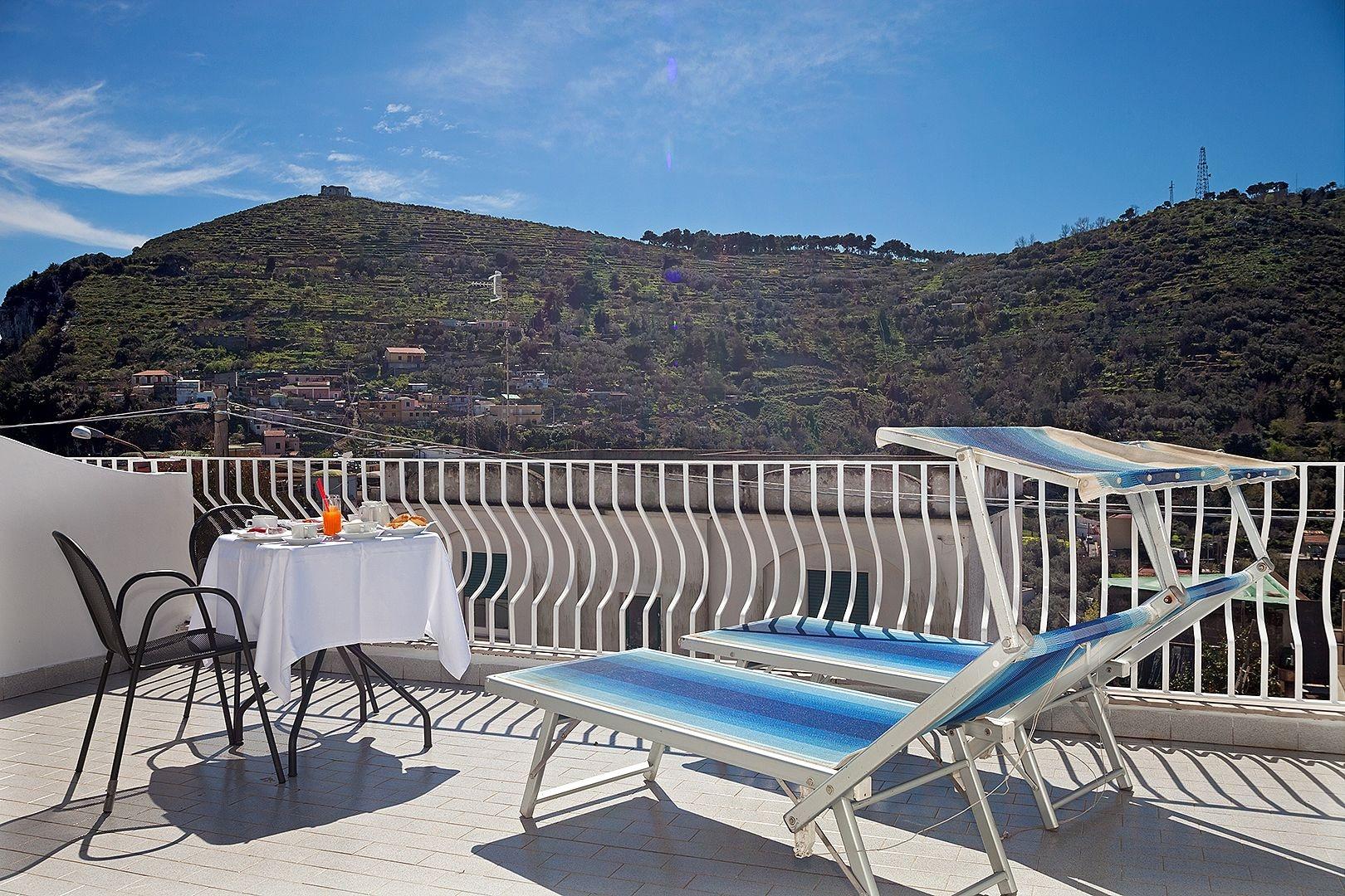 Hotel Caruso Massa Lubrense Exterior photo